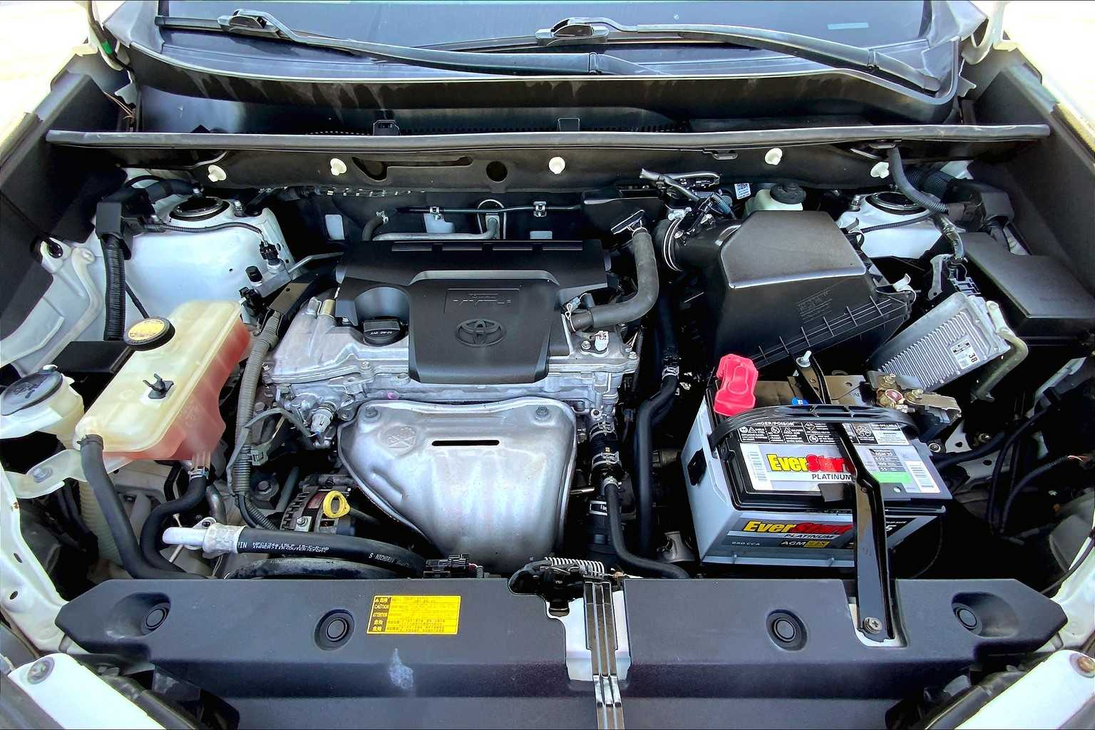2015 Toyota RAV4 XLE photo 28