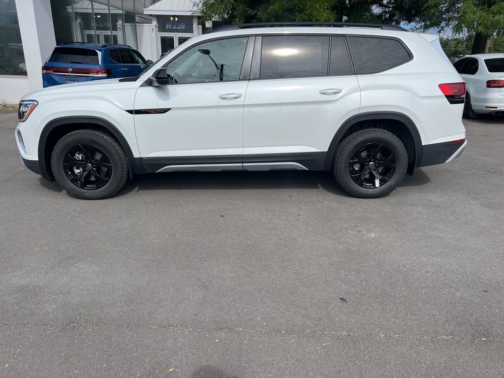2026 Volkswagen Atlas Peak Edition SE photo 14