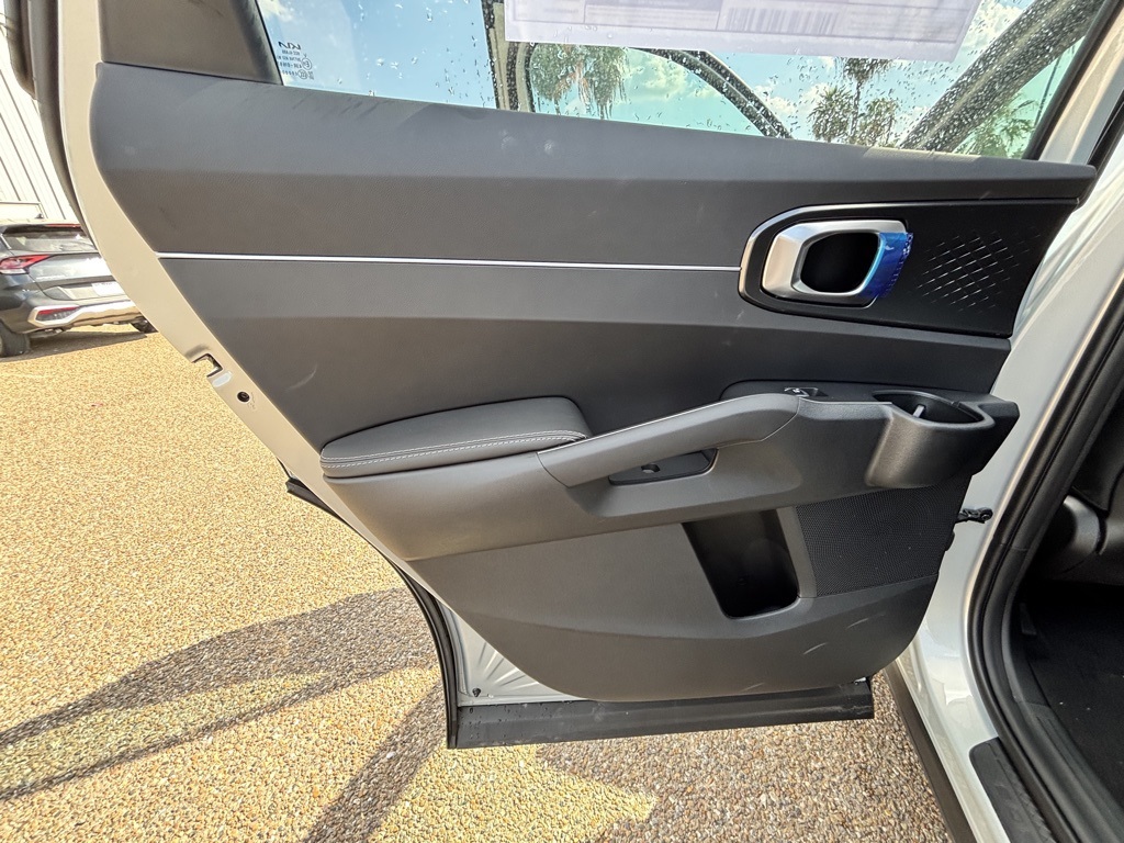 2026 Kia Sorento LX photo 17