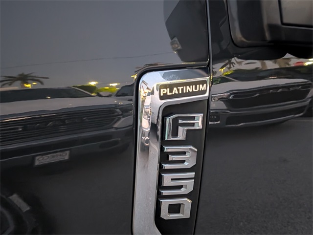 2021 Ford F-350 Platinum photo 5