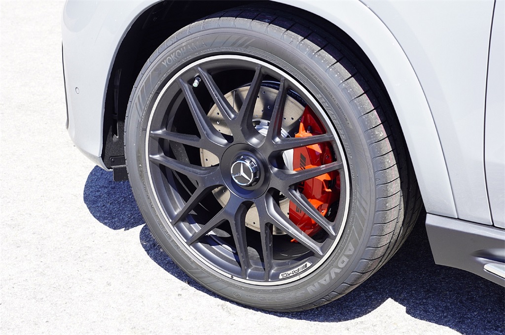 2026 Mercedes Benz GLE AMG 63 4MATIC photo 9