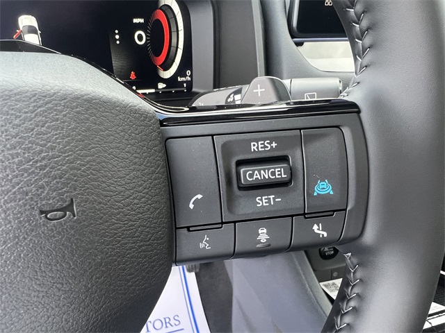 2025 Nissan Rogue SL photo 13