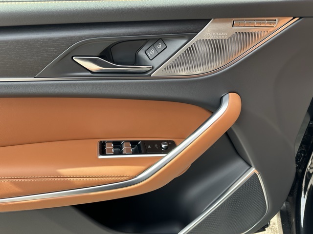 2026 Jaguar F-PACE P250 R-Dynamic S photo 18