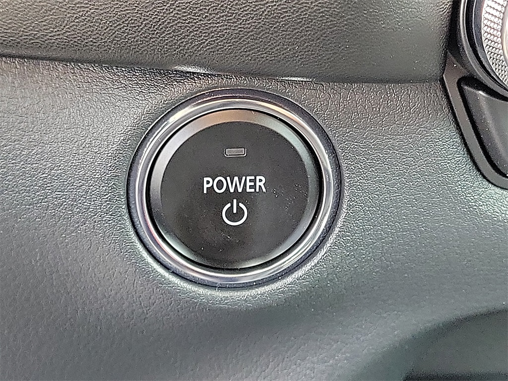 2025 Mazda CX-50 Premium Plus photo 9