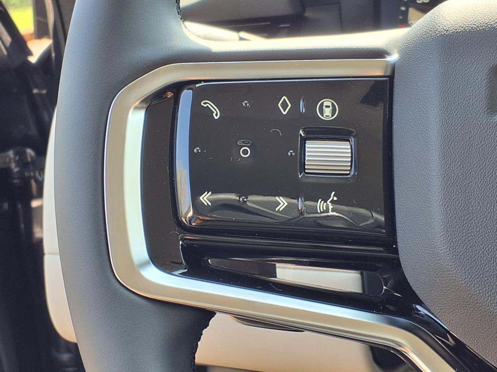 2025 Land Rover Discovery Sport S photo 15