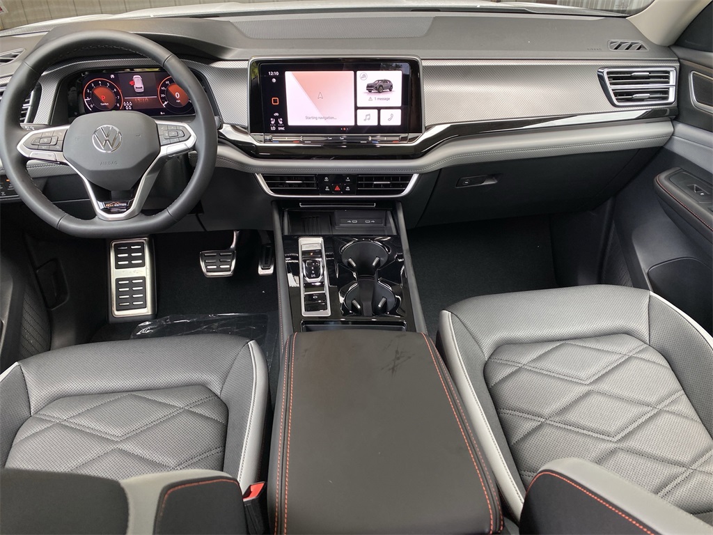 2025 Volkswagen Atlas Peak Edition SE photo 17