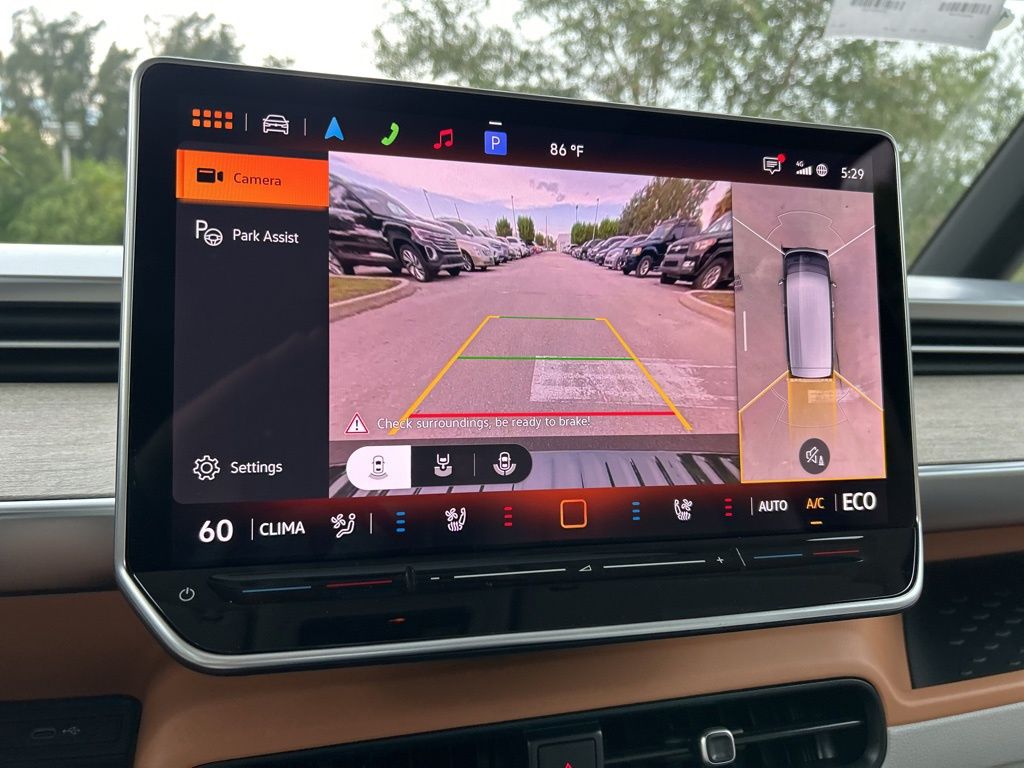 2025 Volkswagen ID. Buzz Pro Plus photo 25
