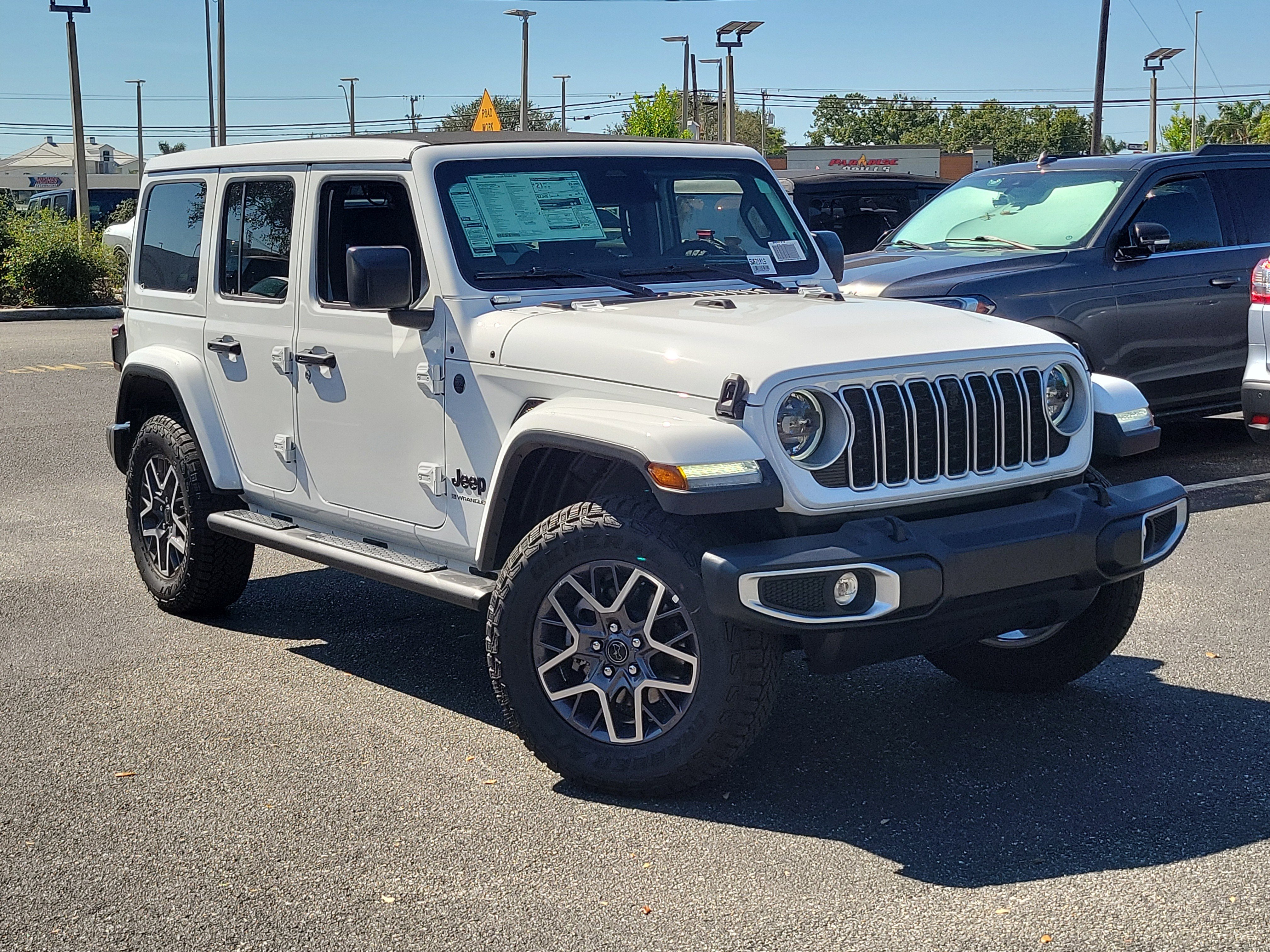2025 Jeep Wrangler 4-Door Sahara's photo