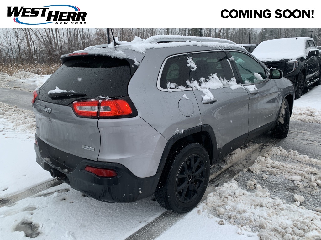 Image of Pre-Owned 2017 Jeep Cherokee Latitude