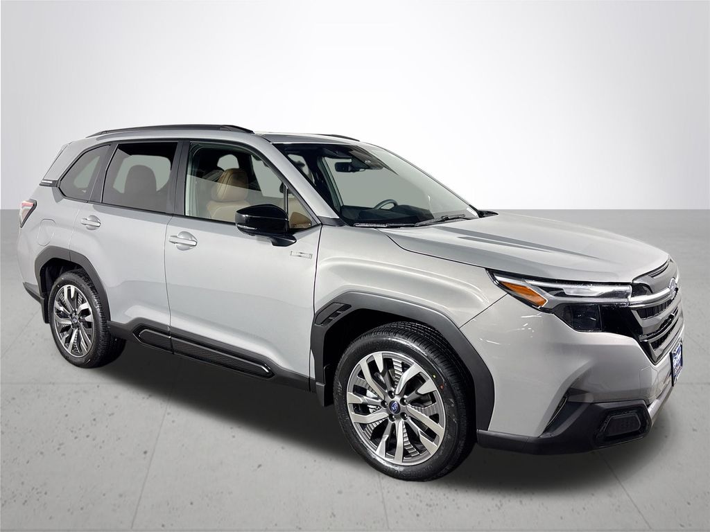 2025 Subaru Forester Touring photo 4