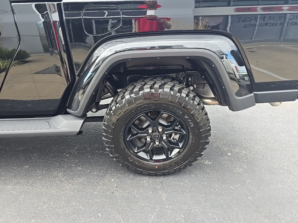 2025 Jeep Gladiator Sport photo 12