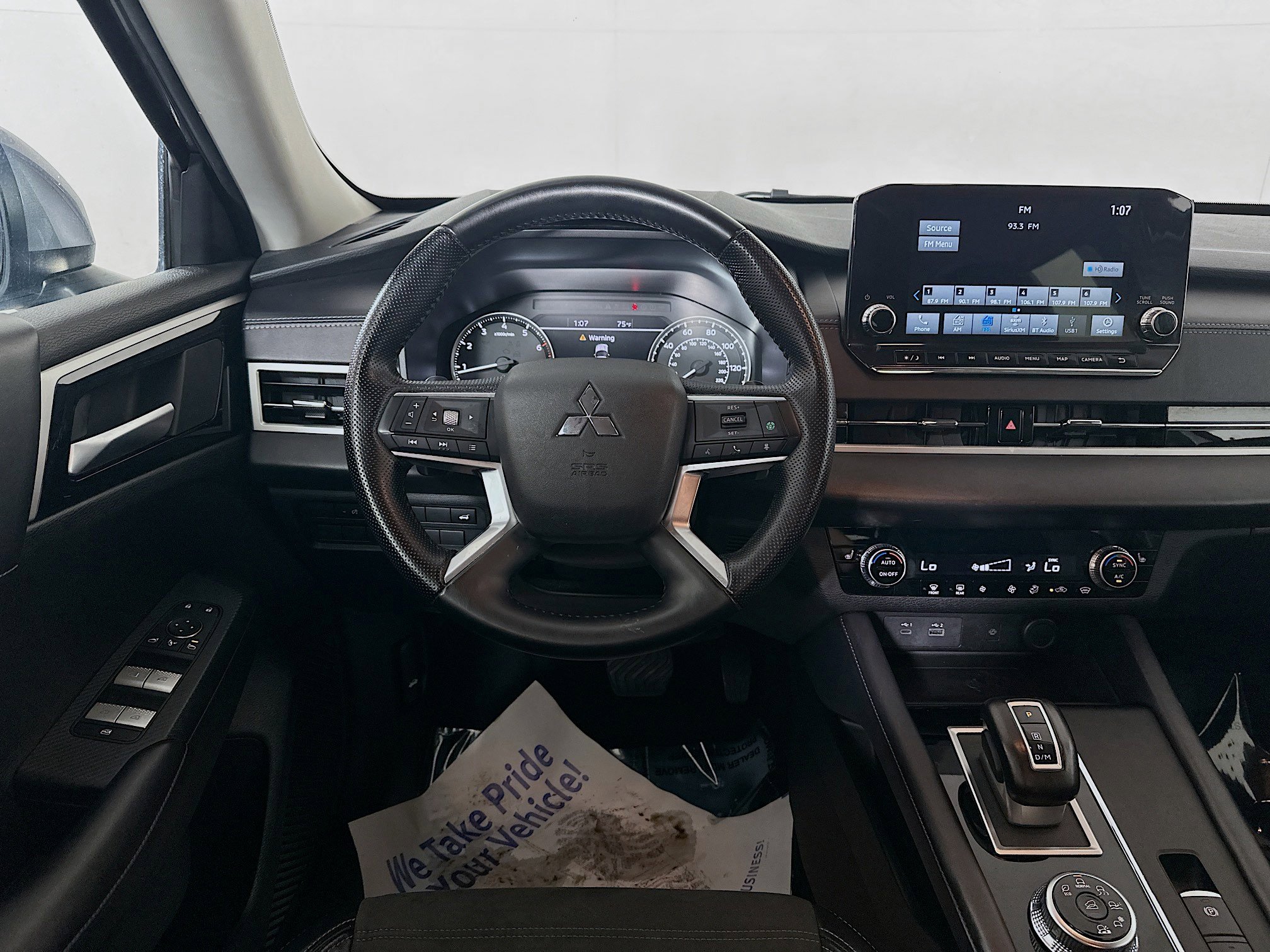 2024 Mitsubishi Outlander SE photo 18