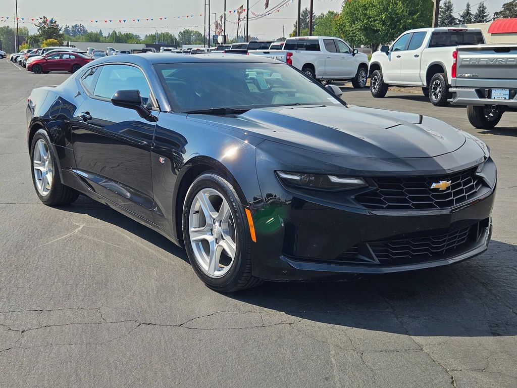 2023 Chevrolet Camaro 1LT photo 8