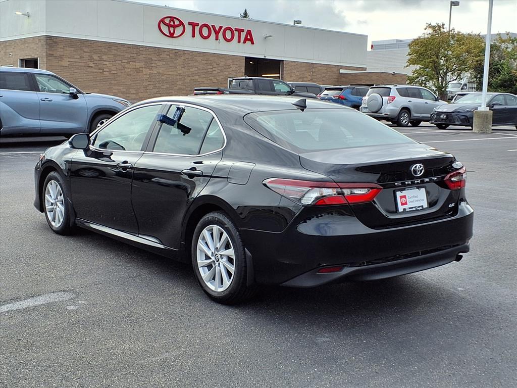 2023 Toyota Camry LE photo 4