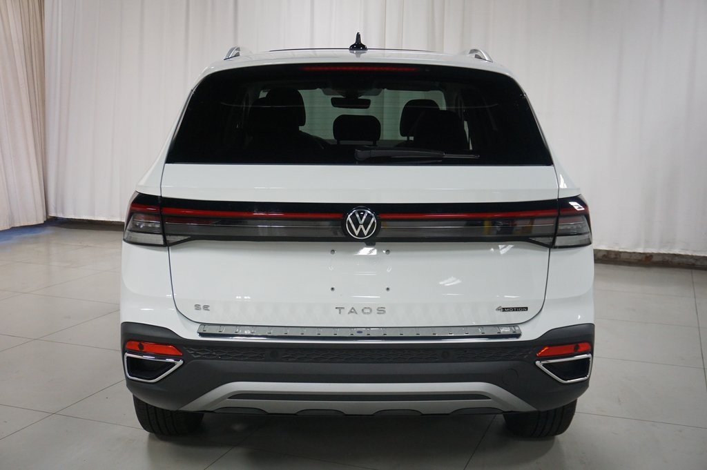 2025 Volkswagen Taos SE photo 5