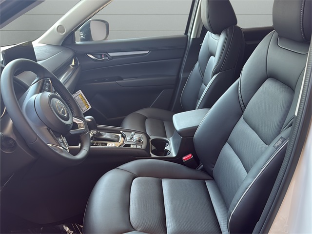 2025 Mazda CX-5 2.5 Select photo 30