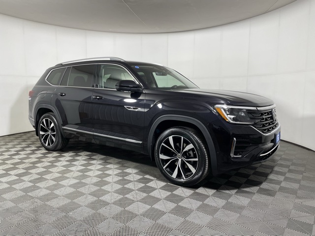 2025 Volkswagen Atlas SEL Premium R-Line photo 2