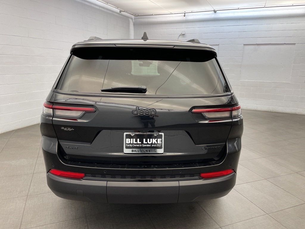 2025 Jeep Grand Cherokee Limited photo 3