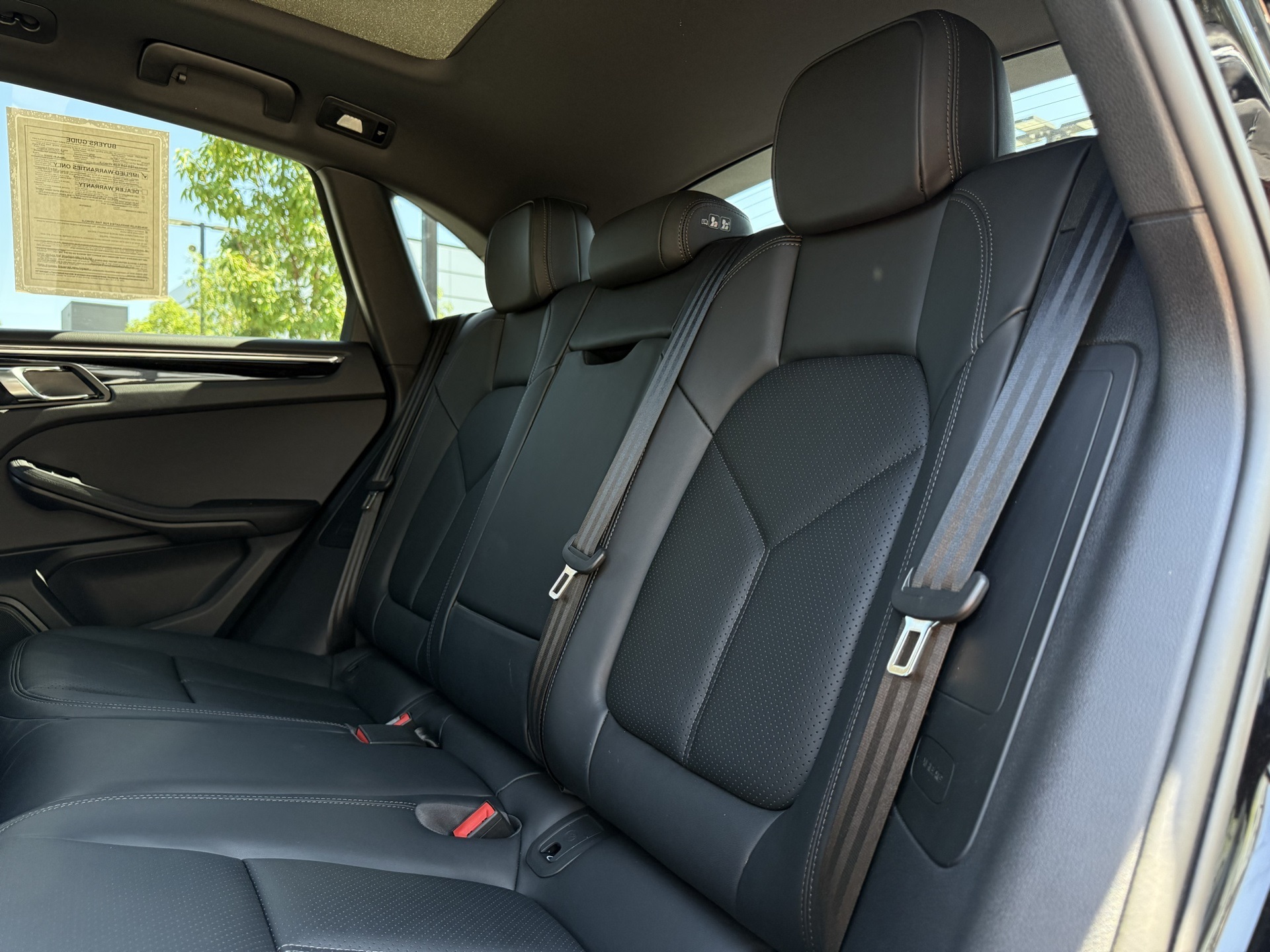 2025 Porsche Macan T photo 26