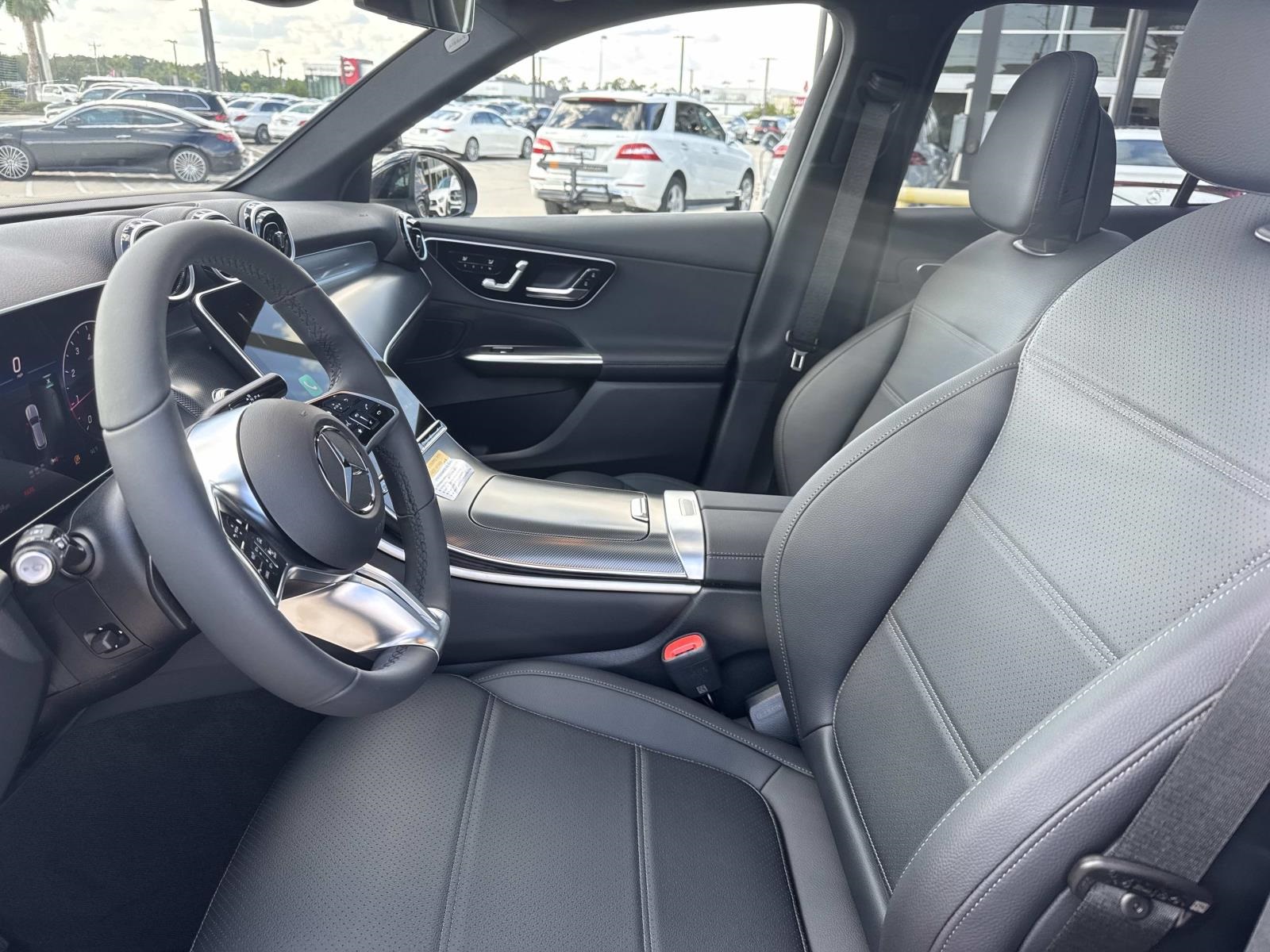 2026 Mercedes Benz GLC 300 4MATIC photo 7