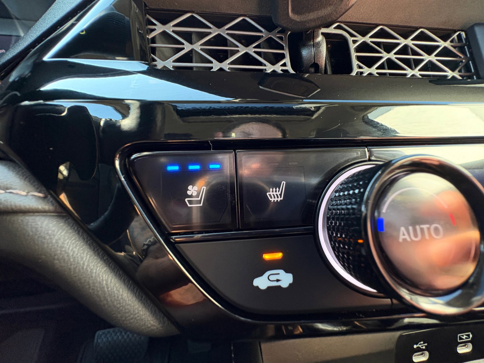 2024 Honda Accord Hybrid Touring photo 22