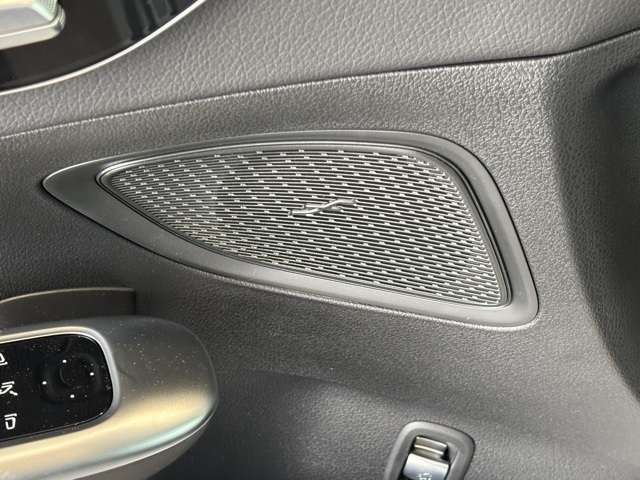 2025 Mercedes Benz C 300 photo 18