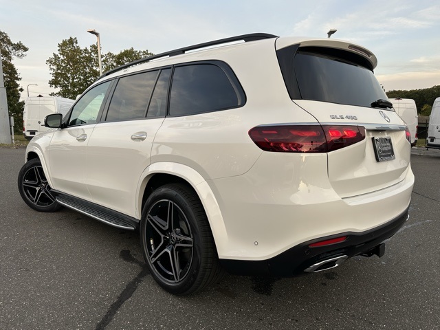 2026 Mercedes Benz GLS 450 4MATIC photo 5