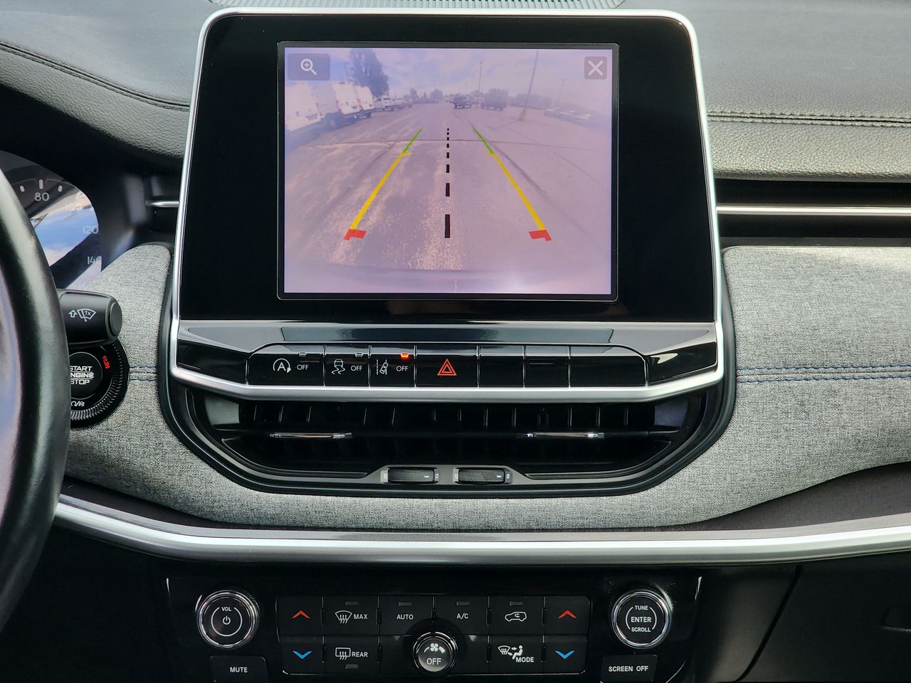 2022 Jeep Compass Latitude photo 13