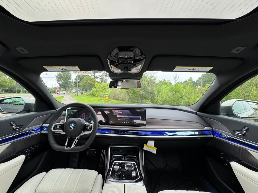2025 Bmw 740i photo 2
