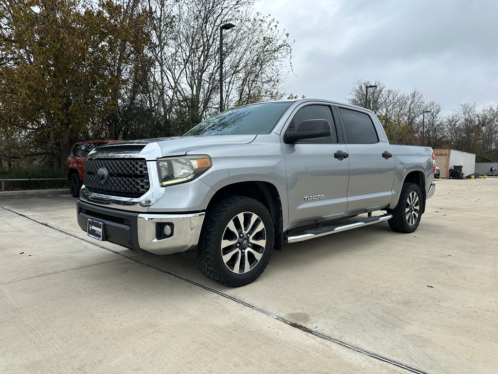 2018 Toyota Tundra SR5's photo