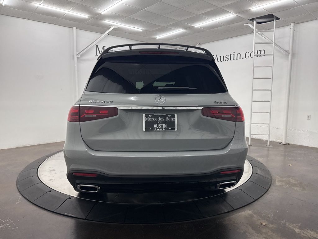 2026 Mercedes Benz GLS 450 4MATIC photo 5