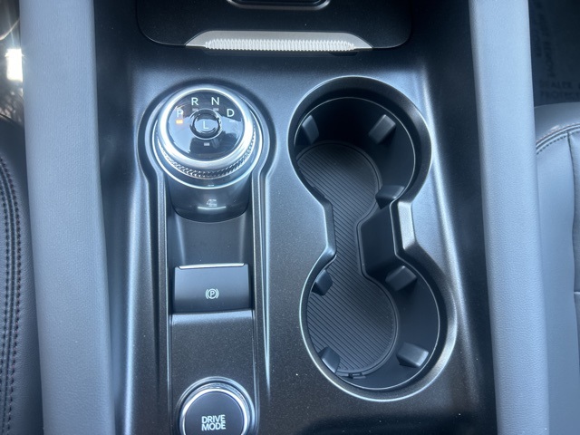 2025 Ford Explorer photo 20