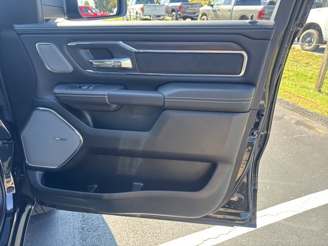 2025 Ram 1500 Laramie photo 9