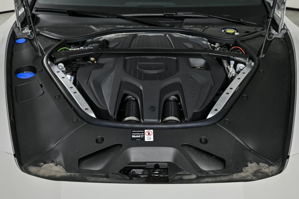 2025 Porsche Panamera Base photo 30