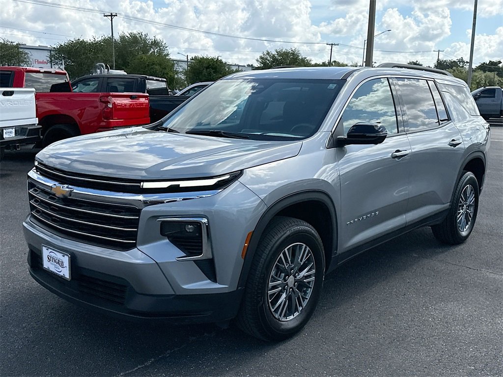 2024 Chevrolet Traverse photo 3
