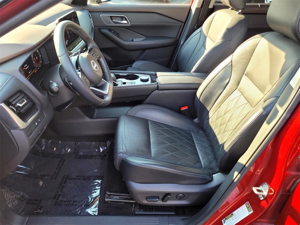 2022 Nissan Rogue Platinum photo 14