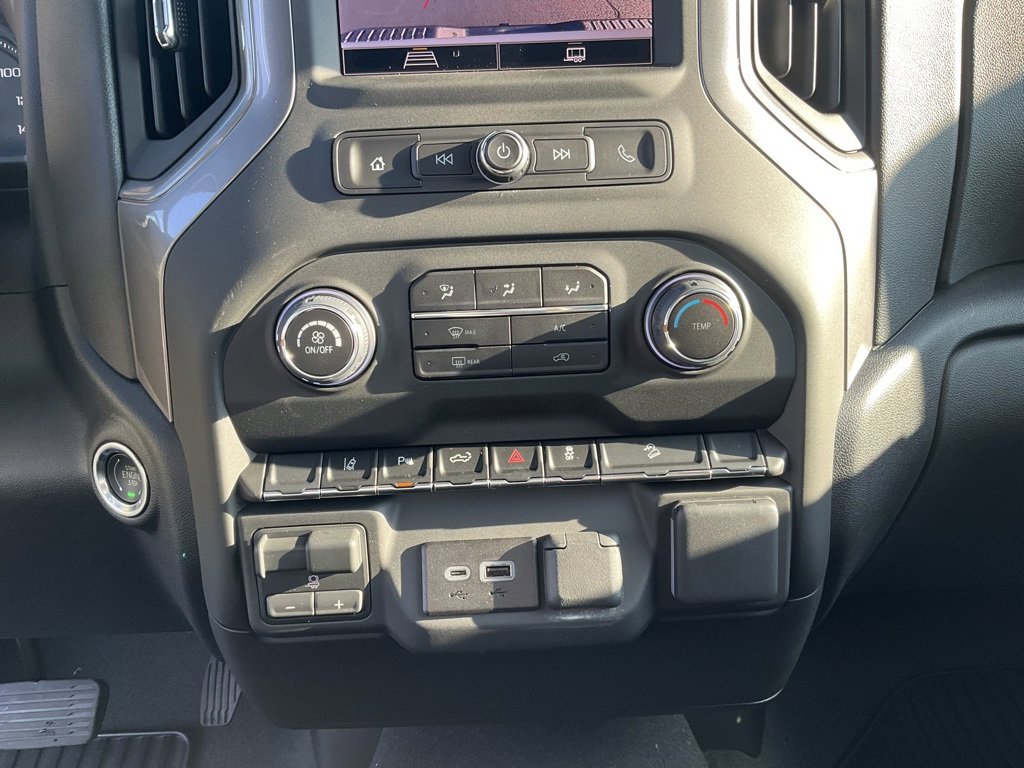 2025 Chevrolet Silverado 2500HD Custom photo 6
