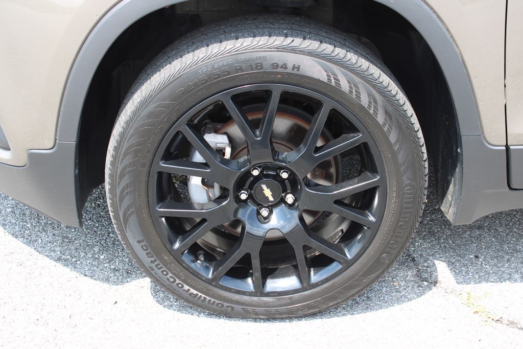 2022 Chevrolet Trax LT photo 32