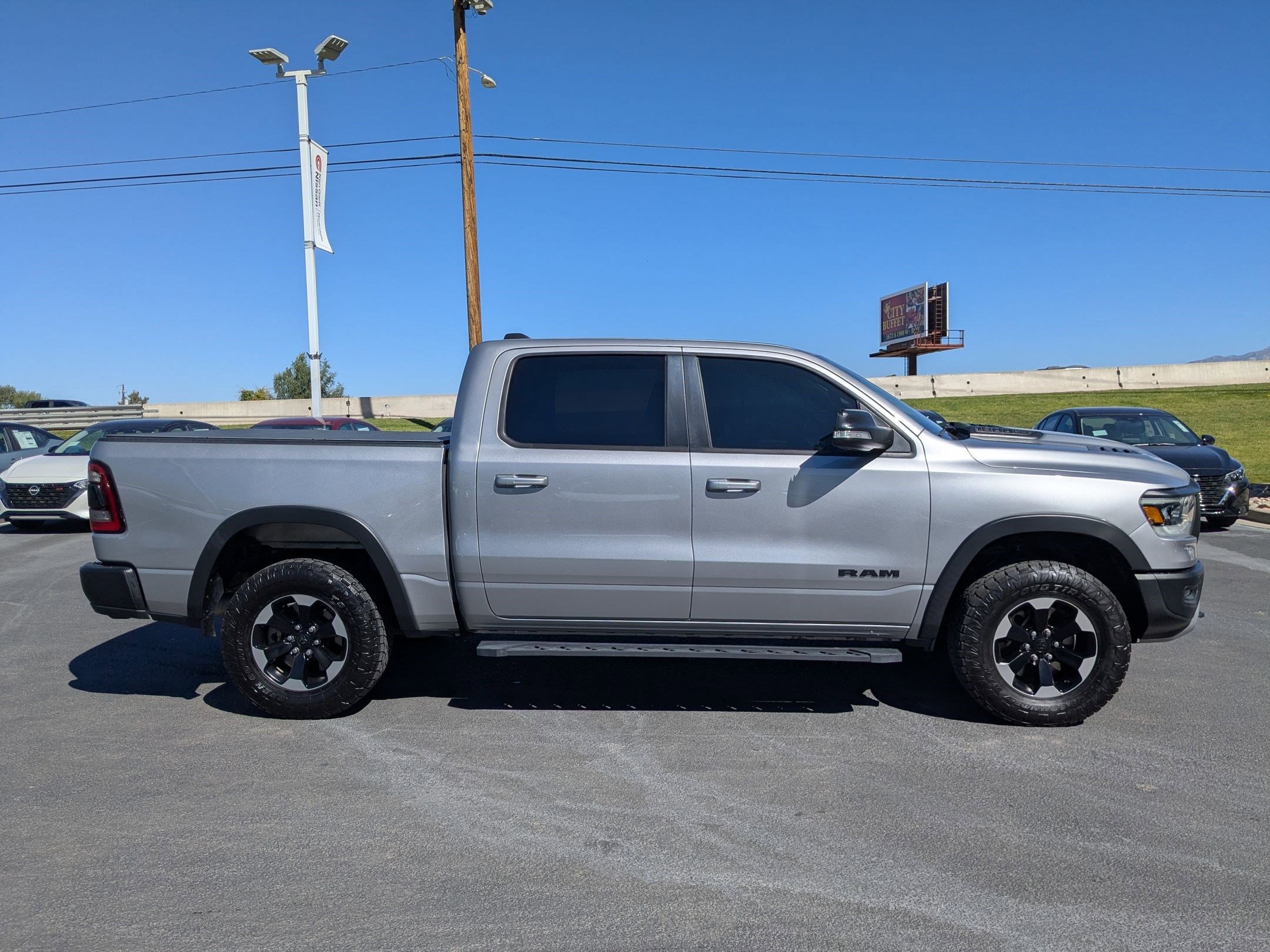 1C6SRFLT6LN422618