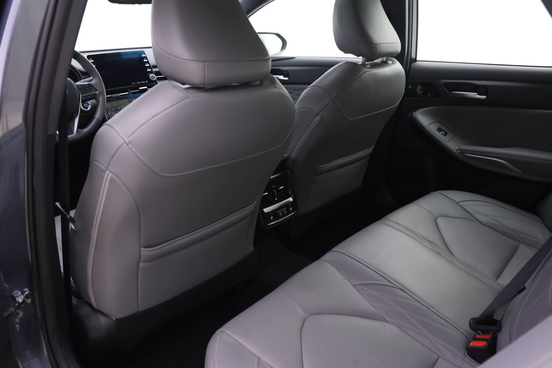 2019 Toyota Avalon Limited photo 9