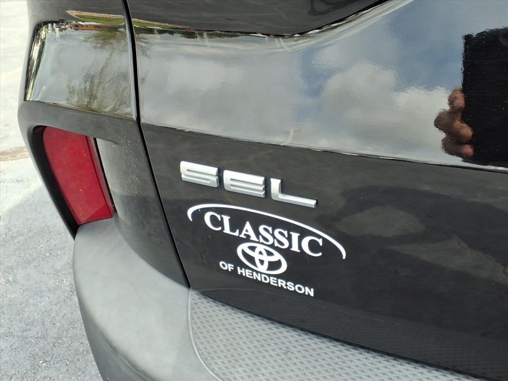 2020 Ford Escape SEL photo 3