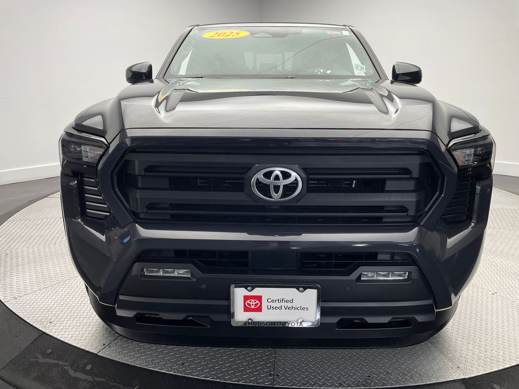 2025 Toyota Tacoma SR5 photo 2