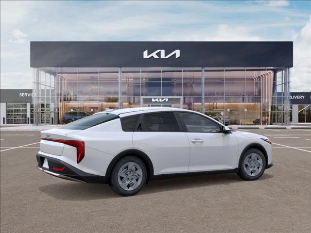 2025 Kia K4 LX photo 5