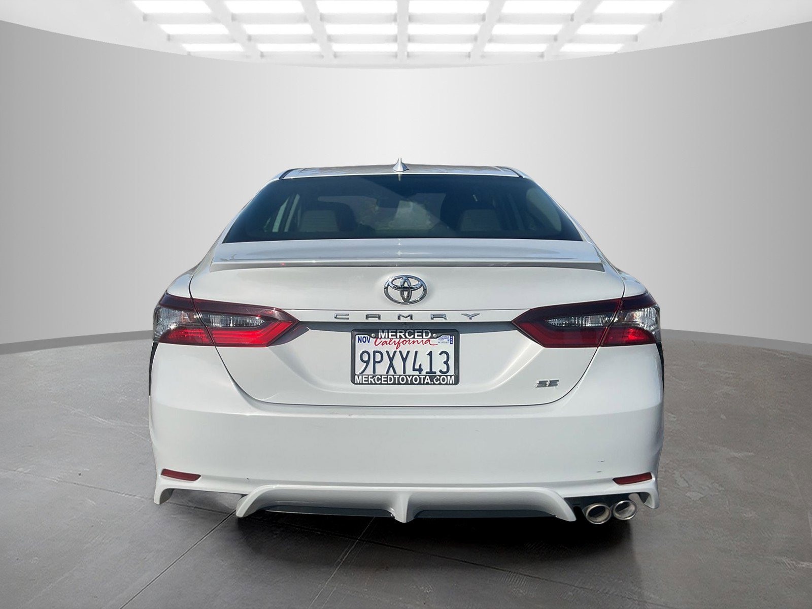 2023 Toyota Camry SE photo 4