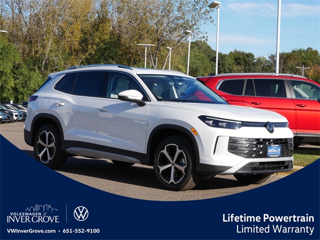 2025 Volkswagen Tiguan SE's photo