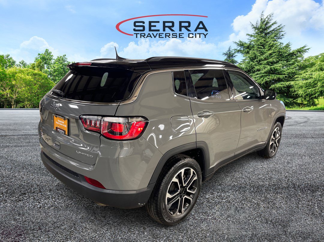 2022 Jeep Compass Limited photo 4