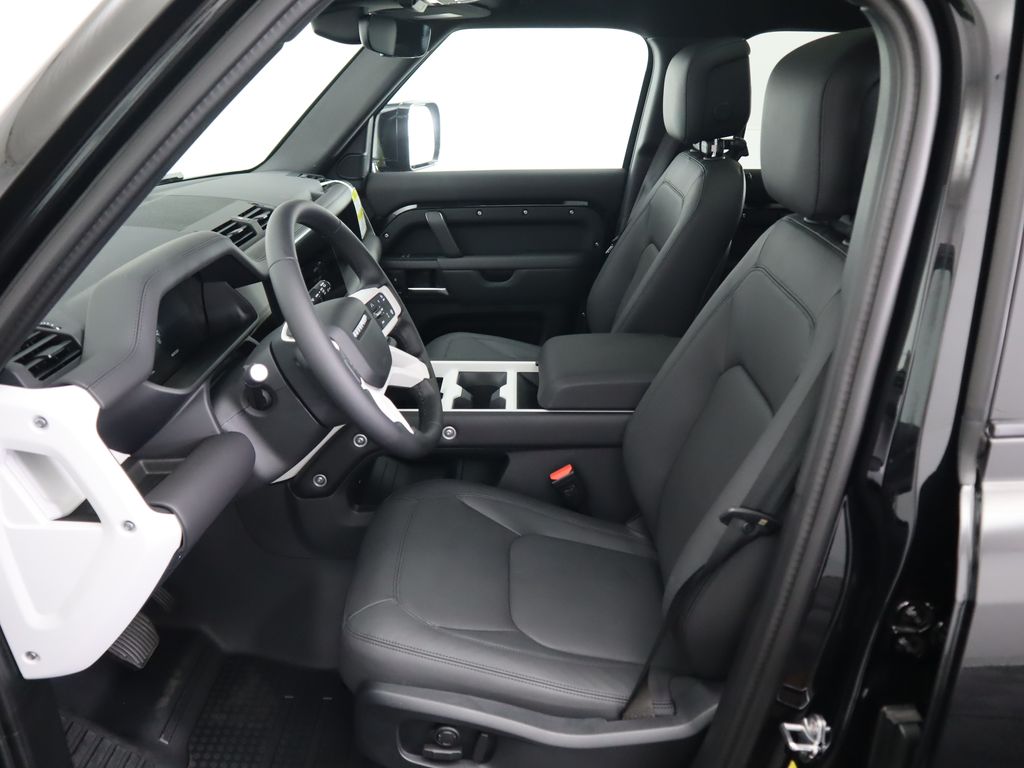 2025 Land Rover Defender 110 S photo 16