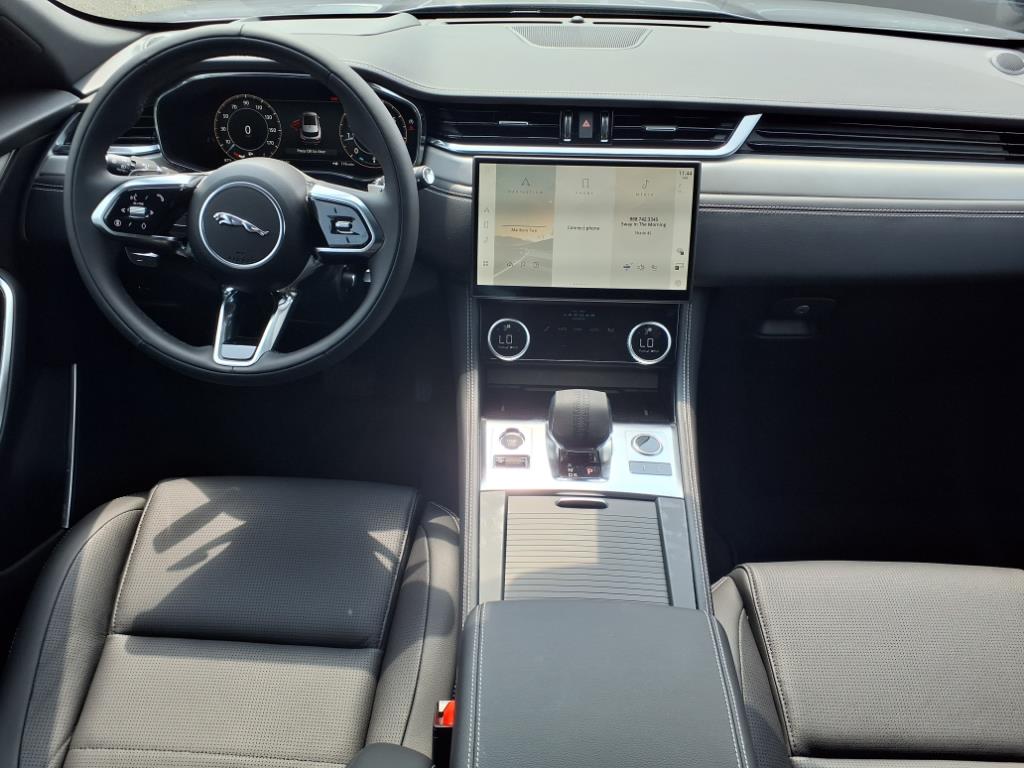 2026 Jaguar F-PACE P250 R-Dynamic S photo 2