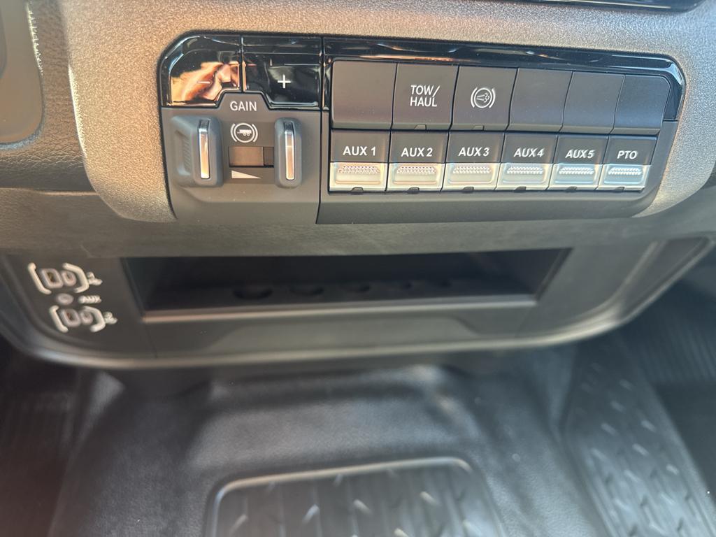 2025 Ram 5500 Tradesman photo 19