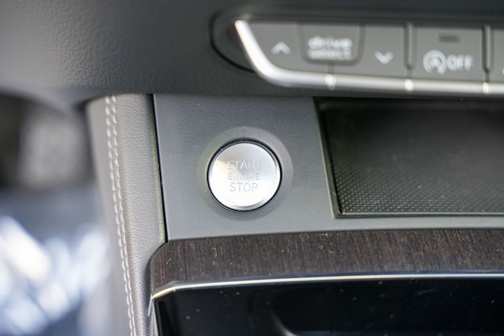 2022 Audi Q5 40 Premium Plus photo 23
